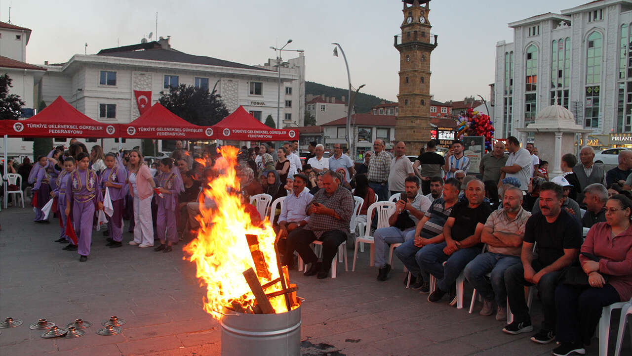 Yozgat'ta 15 Temmuz Anısına Karakucak Güreşleri Nefes Kesti 4