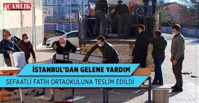 İstanbul'dan gelen yardım Şefaatli Fatih Ortaokulu'na teslim edildi
