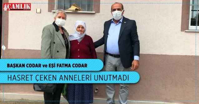 Başkan Codar ve Eşi Fatma Codar hasret çeken anneleri unutmadı