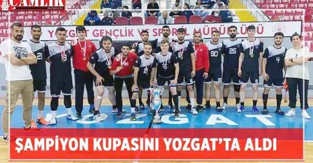 THF Erkekler İkinci ligi B grubu Şampiyonu 1955 Batman Belediye Spor Kulübü kupasını Yozgat’ta aldı