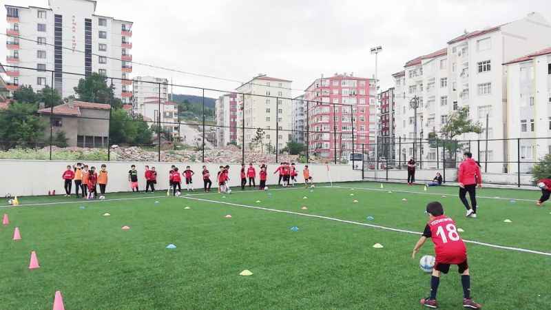 Yozgatspor Futbol Okulu antrenmanları sürüyor