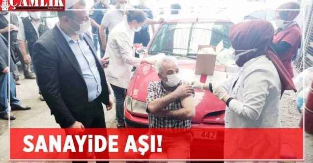 Yozgat’ın Akdağmadeni İlçesinde sağlık çalışanları kapı kapı gezerek koronavirüs aşısı yapıyor