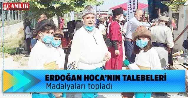 Üçok Çapanoğlu Geleneksel Türk Okçuluğu Kulüp Başkanı Erdoğan Yıldaraner’in yetiştirdiği sporcular madalyaları bir bir topladı