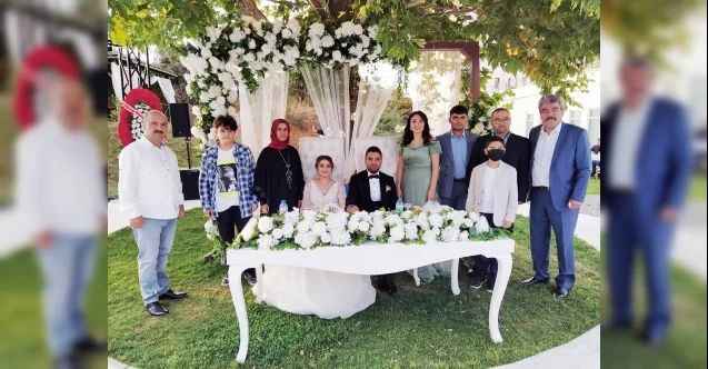 Demirören Haber Ajansı Yozgat Temsilcisi meslektaşımız Harun Gökçeoğlu, oğlu Erdem Gökçeoğlu'nu evlendirdi