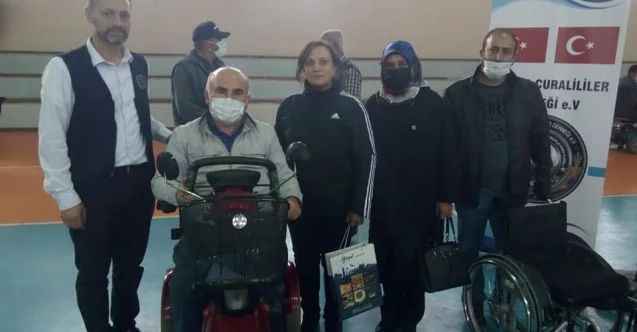 Çayıralan’da tekerlekli sandalyeler teslim edildi
