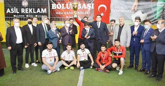 AK Parti Gençlik Kolları İl Başkanlığı 15-25 yaş arası halı saha turnuvası düzenledi