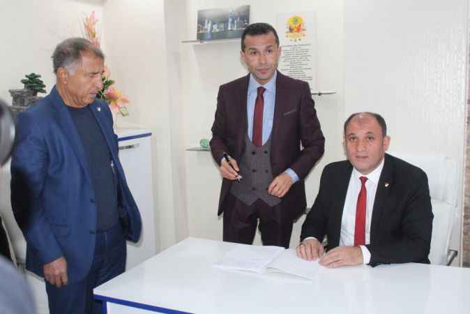 Yozgat Mustafa Bacanlı 1. Amatör Küme Ligi takımlarından 66 Yeni Yozgatspor Teknik Direktör Levent Arıkdoğan ile anlaştı