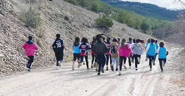 Yozgat'ta 2021-2022 eğitim, öğretim yılı okul sporları yeniden başladı