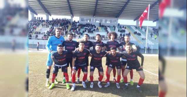 Bölgesel Amatör Lig de mücadele eden temsilcimiz Yozgatspor 1959 FK, ligin dördüncü haftasında deplasman Yeşil Kamanspor'u 4-2 mağlup etti