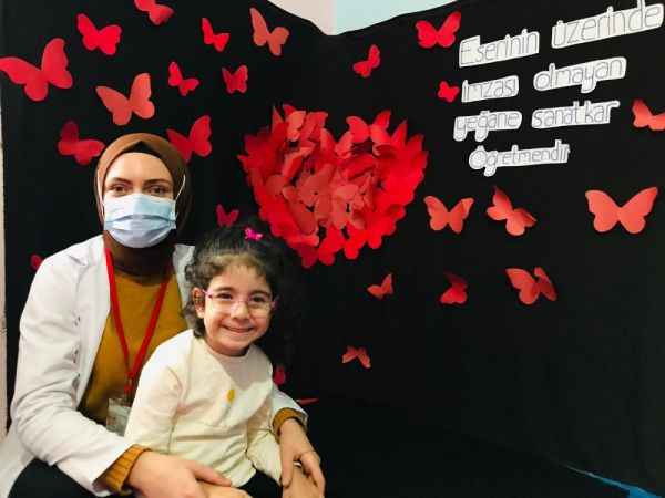Yozgat Tülay Ünlüsoy Kreş ve Gündüz Bakımevi’nde öğretmenler günü kutlaması