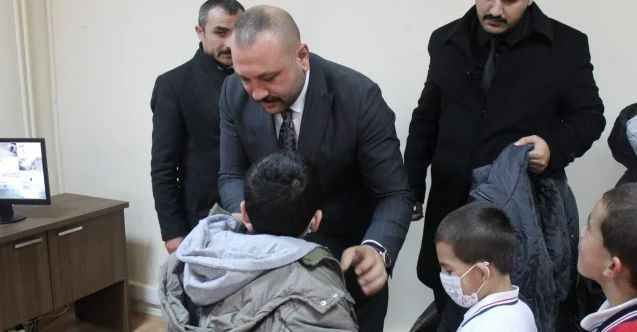Ülkü Ocakları Ankara İl Başkanlığı’ndan çocukları gülümseten kampanya
