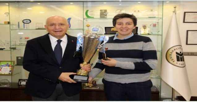 Eylül Kibaroğlu'ndan Yenimahalle Belediyesi Başkan'ı Yaşar’a ziyaret