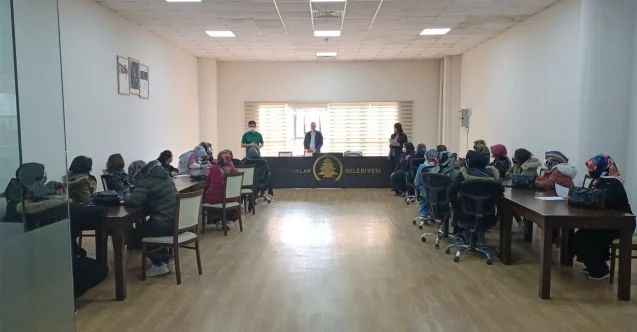 Pursaklar Belediyesi İstihdama Ön Ayak Oluyor