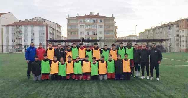 Yozgatlı iş insanı Murat Güçlü, Yozgat'ın gençlerine yatırım yapan Yozgatspor Futbol Okuluna destek oldu