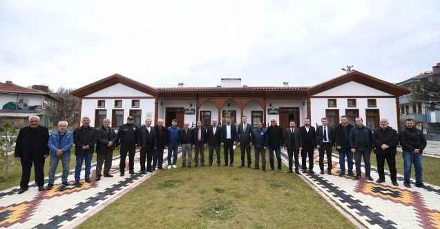 Pursaklar Belediye Başkanı Ertuğrul Çetin Karşıyaka Mahalle Konağında Vatandaşlarla Buluştu