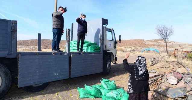 Kahramankazan’da İhtiyaç sahiplerine kömür yardımları sürüyor