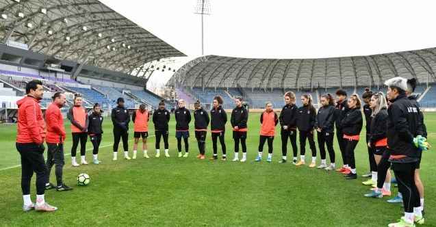 Ankara Büyükşehir Belediyesi FOMGET Kadın Futbol Takımı Yeni Sezonda İddialı