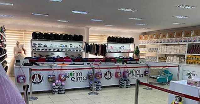 Sincan'da 'Yarım Elma Hayır Çarşısı' yüzleri güldürüyor