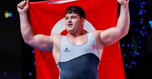 Yozgatlı güreşçi Rıza Kayaalp, en iyi sporcu seçildi