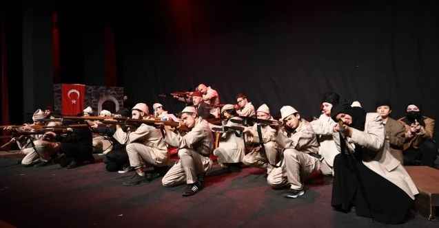 Pursaklar Belediyesi Tiyatrosu İlk Sahnesini "İstiklal" İsimli Oyun İle Açtı