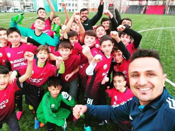 2021-2022 eğitim öğretim faaliyet raporunda yer alan ve Okul Sporları kapsamında düzenlenen Yıldız Kız ve Erkekler Futbol turnuvası sona erdi