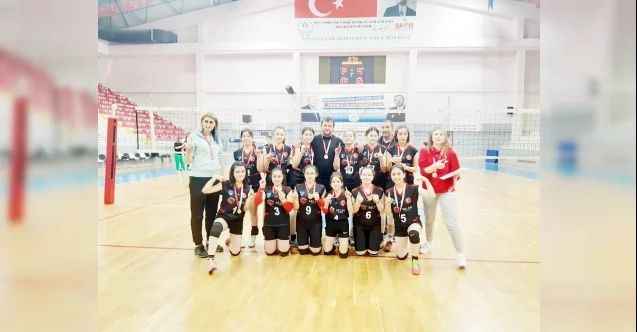 Okul Sporları kapsamında düzenlenen Yıldız Kızlar ve Yıldız Erkekler Voleybol  grup şampiyonasına Yozgat ev sahipliği yaptı