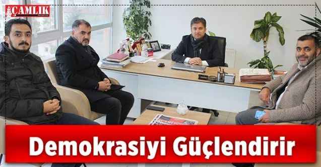 Demokrasiyi Güçlendirir