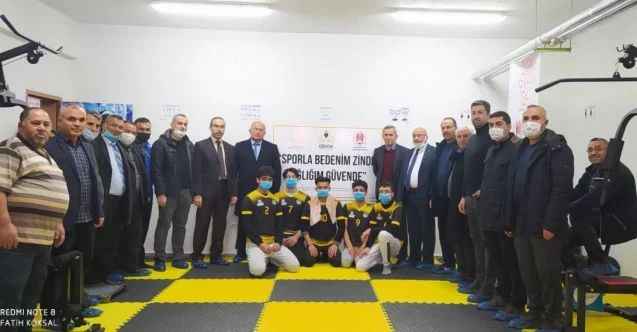 Yozgat’ın Sorgun İlçesinde bulunan Şehit Mücahit Erbaş Anadolu İmam Hatip Lisesi okulu bünyesinde kurulan fitness salonu düzenlenen törenle açıldı
