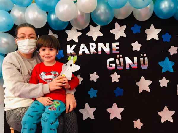 Yozgat’ta kreş öğrencileri karne sevinci yaşadı