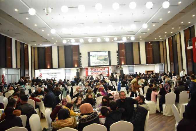 Hoşumlu Mahallesi Sosyal Yardımlaşma ve Dayanışma Derneği tarafından arabaşı gecesi düzenlendi