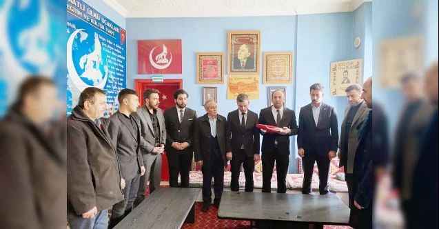 Yozgat'ın Şefaatli Ülkü Ocaklarında bayrak değişimi oldu. Şefaatli Ülkü Ocağı İlçe Başkanlığına İsmail Durukan atandı