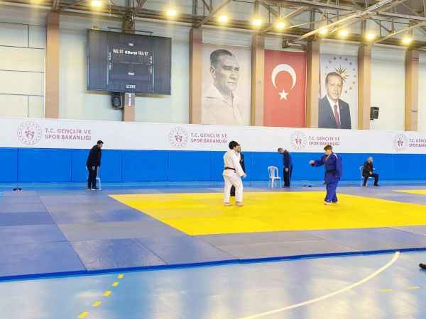 Okul Sporları kapsamında düzenlenen Judo Gençler grup maçları Nevşehir'de gerçekleştirildi
