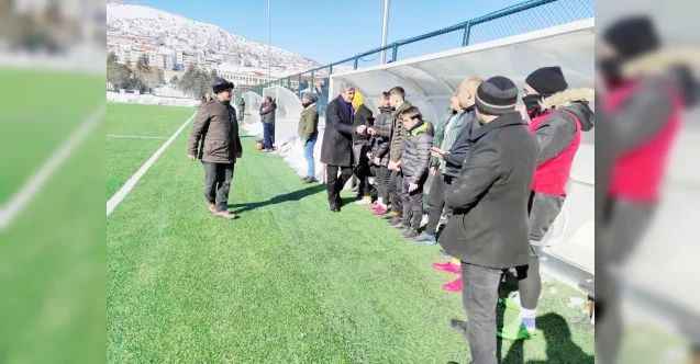 Yozgat Belediye Başkanı Celal Köse, hafta sonu amatör ligde oynanan Kale Gençlikspor, Boğazlıyan Sağlıkspor maçını  izledi