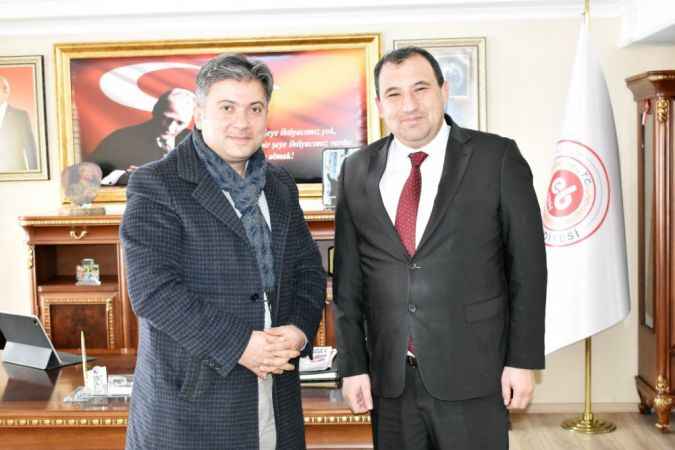 Elmadağ İlçesi’nin genç Belediye Başkanı Adem Barış Aşkın, Çamlık Medya’yı makamında konuk etti