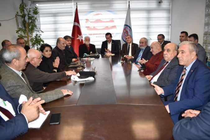 Ankara Tüm Emlakçılar Meslek Odası Başkanlığına seçilen hemşerimiz Hakan Akçam’ı hemşerileri de yalnız bırakmıyor