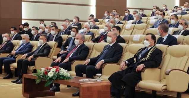 Cumhurbaşkanı Yardımcısı Fuat Oktay, Adalet Bakanı Bekir Bozdağ ve AYM Başkanı Zühtü Arslan aynı karede yer aldı