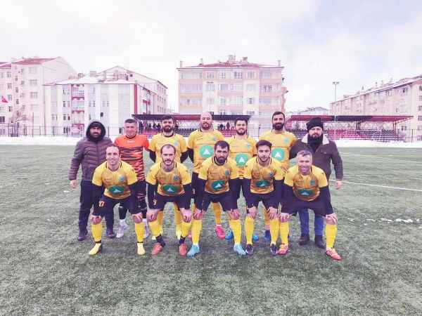 Yozgat Mustafa Bacanlı 1. Amatör küme ligi takımlarından Kale Gençlikspor, ligin son haftasında Yerköy Köseli Bağlarbaşıspor ile karşı karşıya geldi