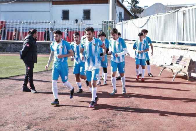 Yenimahalle Belediyesi Spor Kulübü, grubu lider tamamlayarak şampiyonluk kupasını aldı