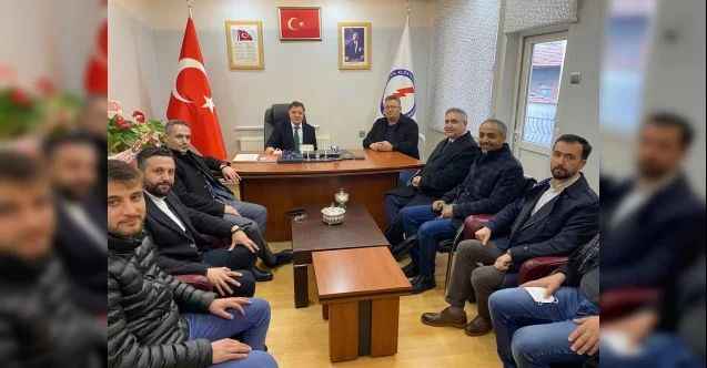 AK Parti Yozgat Milletvekili Yusuf Başer, Berberler Esnaf Odası Başkanlığı ile Yozgat Elektrikçiler, Elektronikçiler ve Sıhhi Tesisatçılar Odasını ziyaret etti