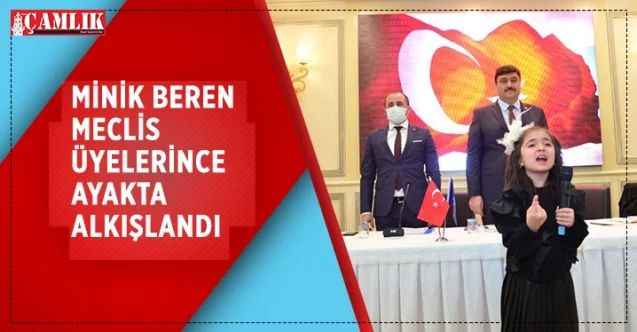 Kahramankazan Belediye Meclisi’nin mart ayı olağan toplantısına 8 yaşındaki minik Beren damga vurdu