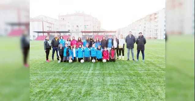 Yozgat’ın tek kadın futbol takımı olan Yurdum Gençlikspor mücadele edeceği lig ve gruplar belli oldu