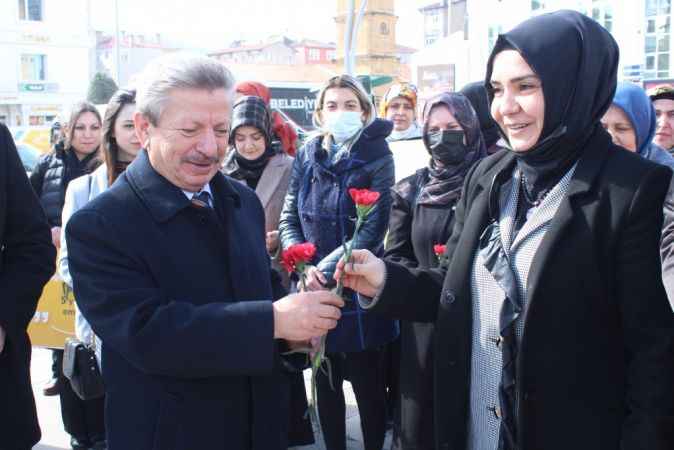AK Parti Yozgat Kadın Kollarından 8 Mart Dünya Kadınlar günü açıklaması