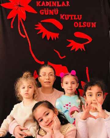 Yozgat Tülay Ünlüsoy Kreşi'nin minikleri 8 Mart Dünya kadınlar Gününü kutladı