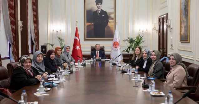 Adalet Bakanı Bekir Bozdağ, KADEM heyeti ile buluştu
