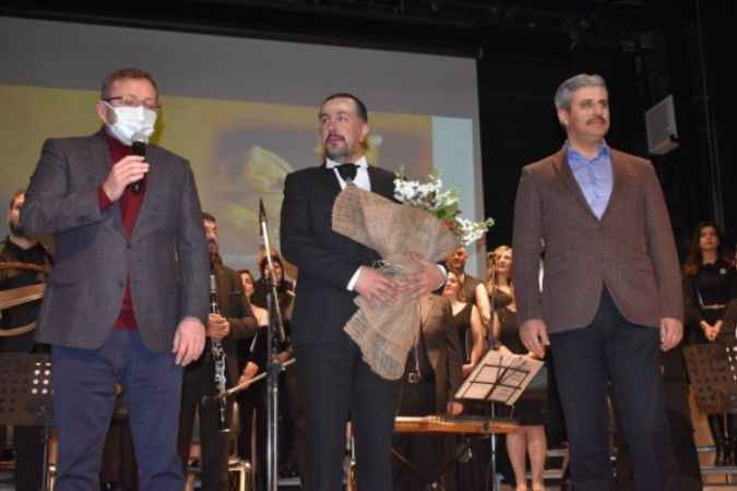 Yozgat Belediyesi Türk Sanat Müziği Korosu yılın ilk konserini verdi