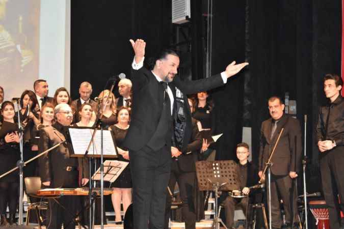 Yozgat Belediyesi Türk Sanat Müziği Korosu yılın ilk konserini verdi