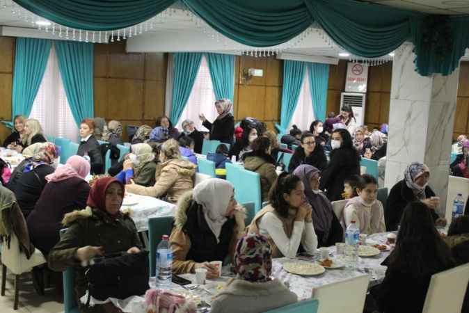 Ankara Yozgatlı Dernekler Federasyonu Kadın Kolları tarafından 8 Mart Dünya Kadınlar Günü münasebetiyle kadınlar buluşması gerçekleştirildi