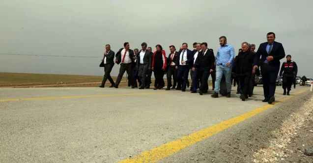 Yozgat’ta ilk defa denenen beton yola tam not