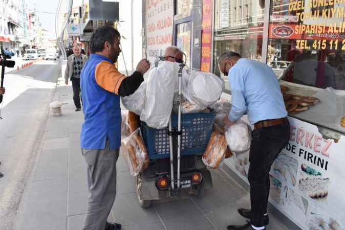 Yozgat'ın Sorgun İlçesi'nde yaşayan engelli Mehmet Taşçı, ihtiyaç sahiplerine destek oluyor  İYİLİĞE ENGEL DEĞİL