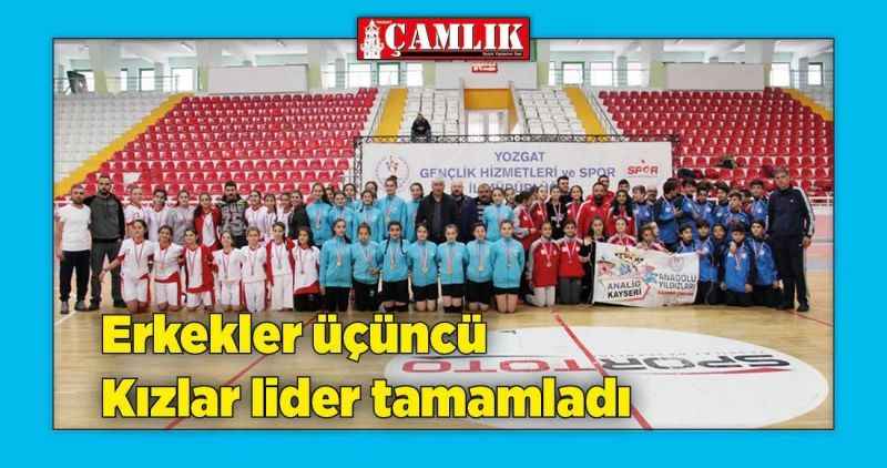 Erkekler üçüncü, kızlar lider tamamladı